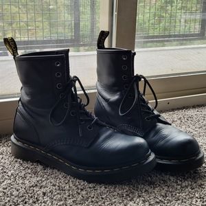 Dr.Martens 1460 Smooth Leather Lace Up Boots